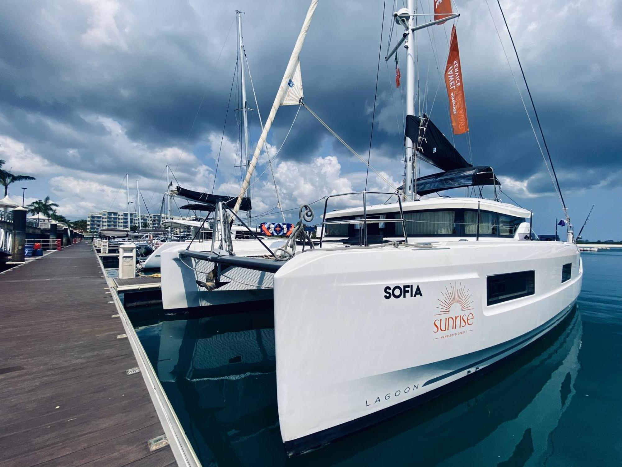 Botel Catamaran Sofia Zanzibar