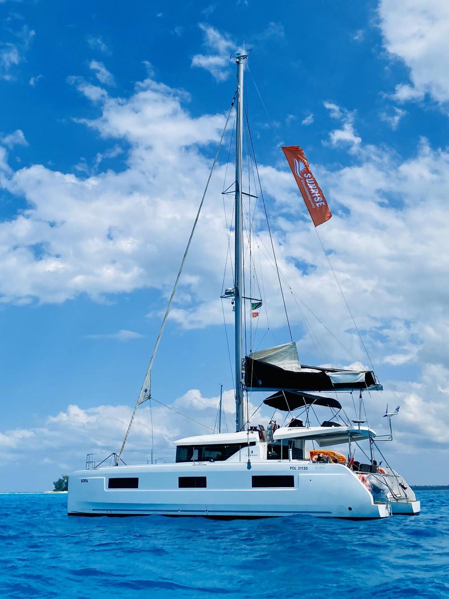 Catamaran Sofia Botel *